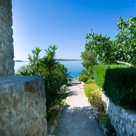 House Mate Tatil Evi Pašman