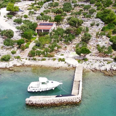 House Mate * Pašman