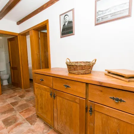 House Mate Prázdninový dům Pašman