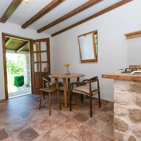 House Mate Feriehus Pašman